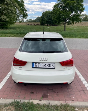 Audi A1 cena 25900 przebieg: 152719, rok produkcji 2011 z Tarnobrzeg małe 301